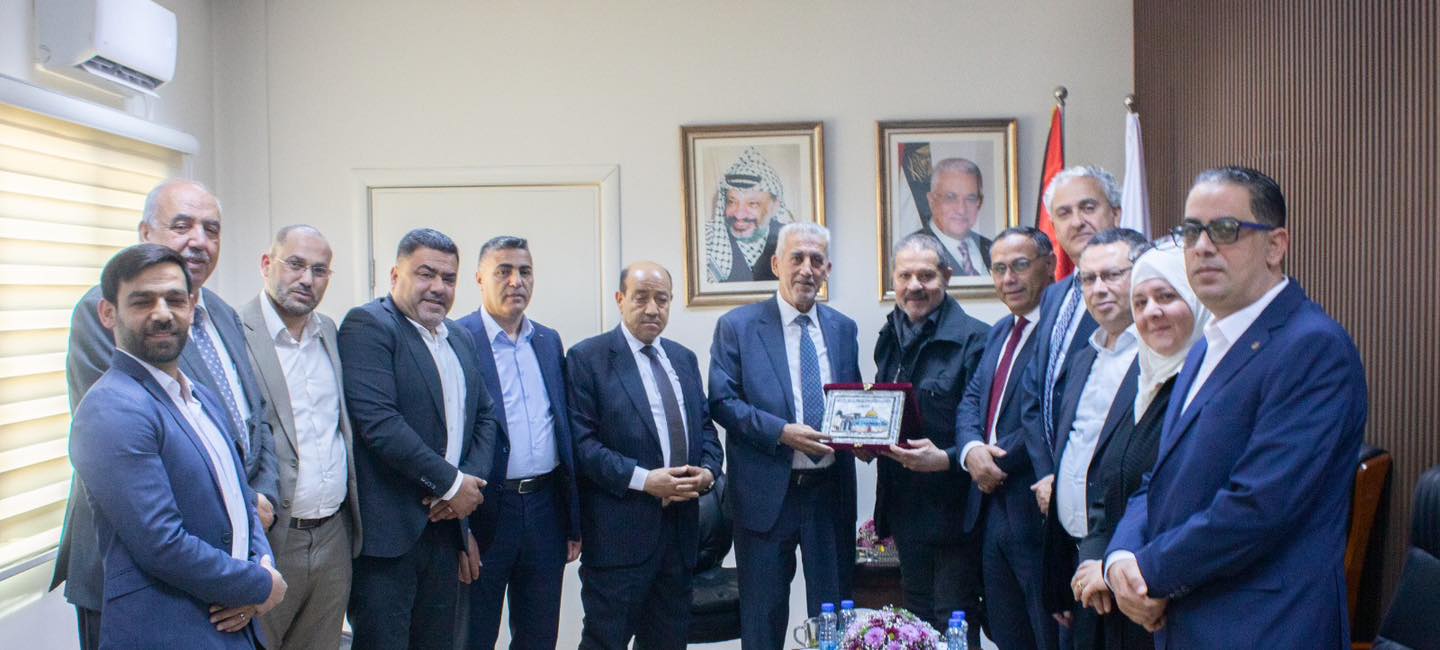 هيئة التقاعد الفلسطينية تستقبل السيد ياسر عباس ممثل فخامة الرئيس
