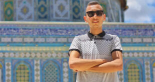 الاحتلال يعتقل الصحفي سيف القواسمي من باحات الأقصى ويسلّمه بلاغاً لمراجعة مخابراته