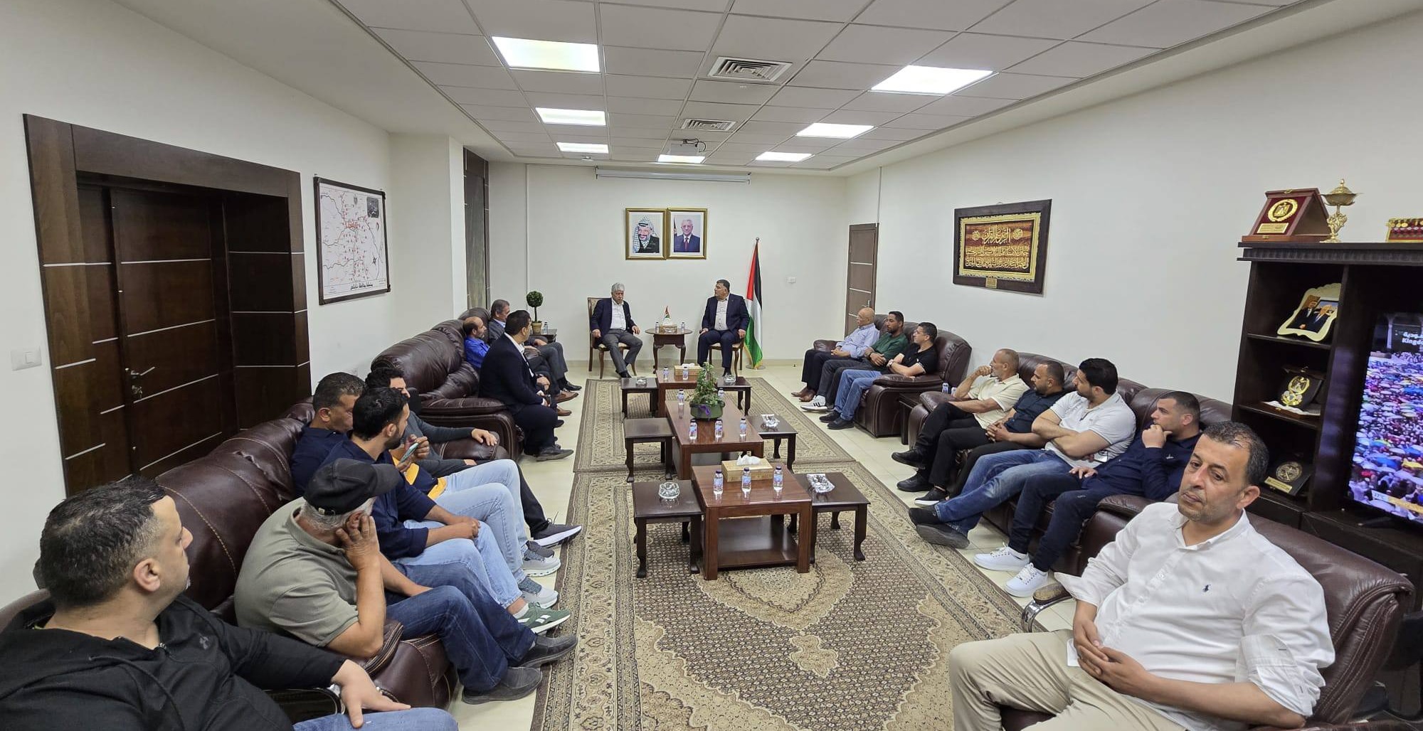 محافظ نابلس يستقبل عضو اللجنة التنفيذية لمنظمة التحرير الفلسطينية الدكتور أحمد مجدلاني