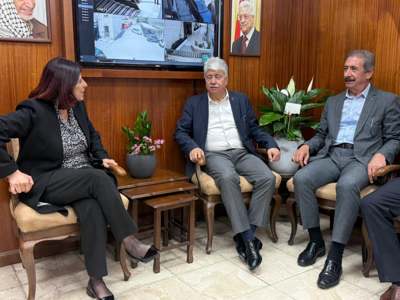 مجدلاني والأتيرة يؤكدان توسيع دور البلديات في الحماية الاجتماعية وتعزيز صمود المواطنين