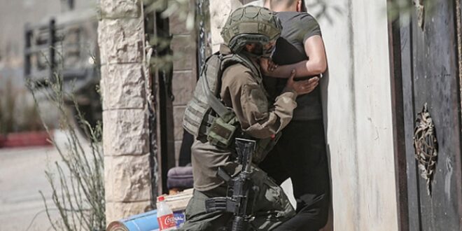الاحتلال يعتقل 5 مواطنين بينهم 3 أسرى محررين شمال طولكرم