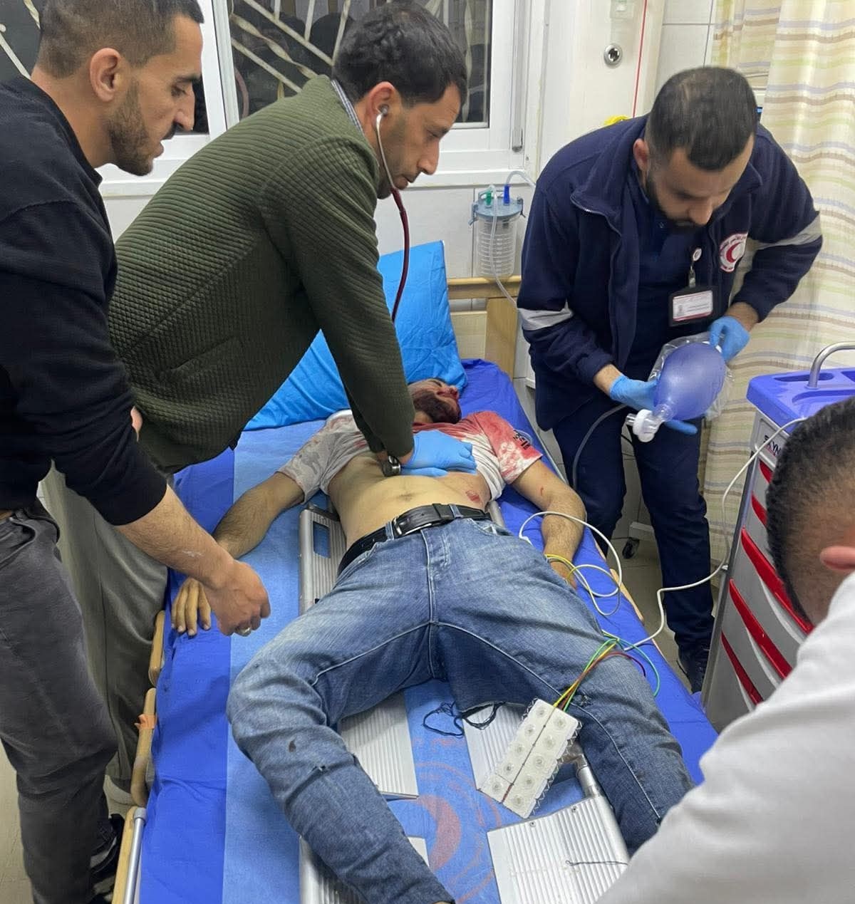 وفاة شاب إثر سقوط مركبة داخل محجر في سعير شرق الخليل