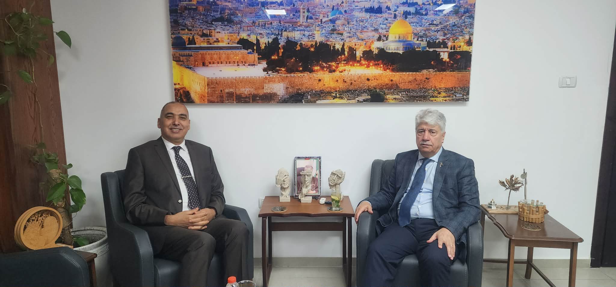 د. مجدلاني يلتقي السفير المغربي ويطلعه على اخر المستجدات السياسية ويبحثان تطوير العلاقات الثنائية