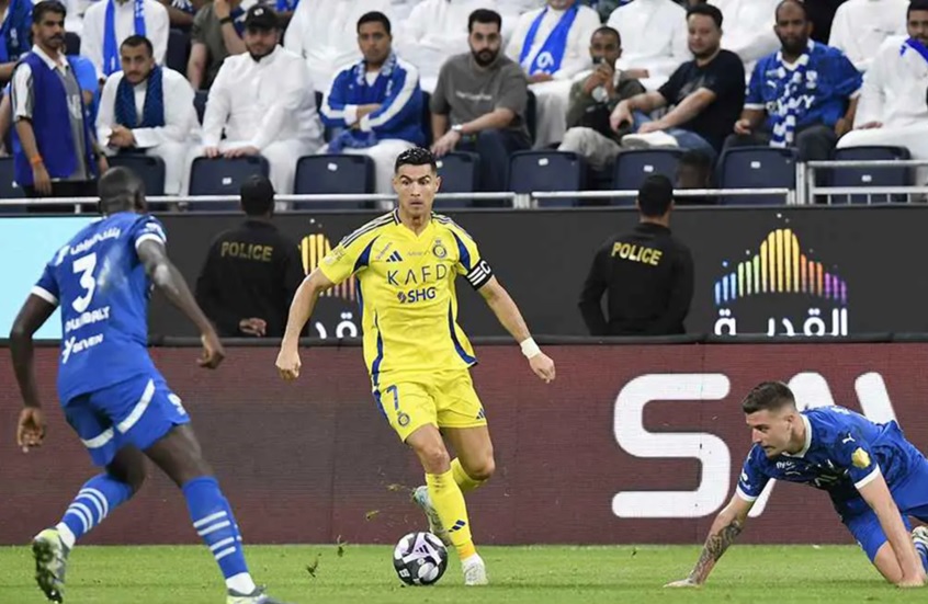 ما السيناريوهات التي تحسم لقب الدوري السعودي في قمة النصر والهلال؟
