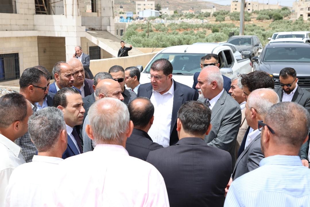 وفد وزاري يطّلع ميدانيا على احتياجات المواطنين في ترمسعيا والمغير وسنجل
