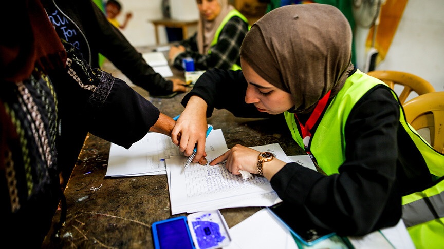 تصدّر المرأة للانتخابات المحلية الفلسطينية 2026 من "الكوتا" إلى الشراكة السياسية: هل بدأ التحول المجتمعي الحقيقي؟