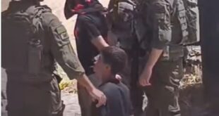 الاحتلال يعتقل طفلين شقيقين من المغير ويغلق مدخل القرية الغربي