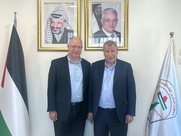 رمزي خوري ووكيل عام البطريركية اللاتينية في القدس يبحثان ملفات متعلقة بالأوقاف الكنسية