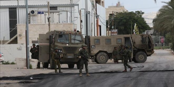 قوات الاحتلال تعتدي بالضرب على شاب وتحتجزه لساعات على حاجز جبارة جنوب طولكرم