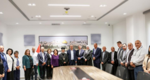 حسين الشيخ يبحث مع بلدية رام الله ومجلس الكنائس قضايا المدينة وتعزيز صمود مؤسساتها