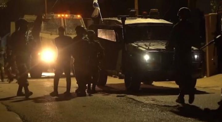 إصابة شاب خلال اقتحام قوات الاحتلال البيرة
