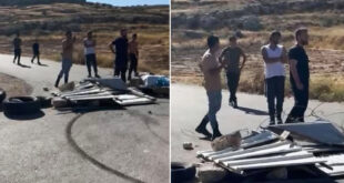 مستوطنون يواصلون حراثة أراضي الجلاطية شرق إذنا غرب الخليل