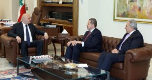 الرئيس اللبناني يستقبل عضو مركزية فتح وممثل الرئيس السيد ياسر عباس بحضور سفير دولة فلسطين لدى لبنان
