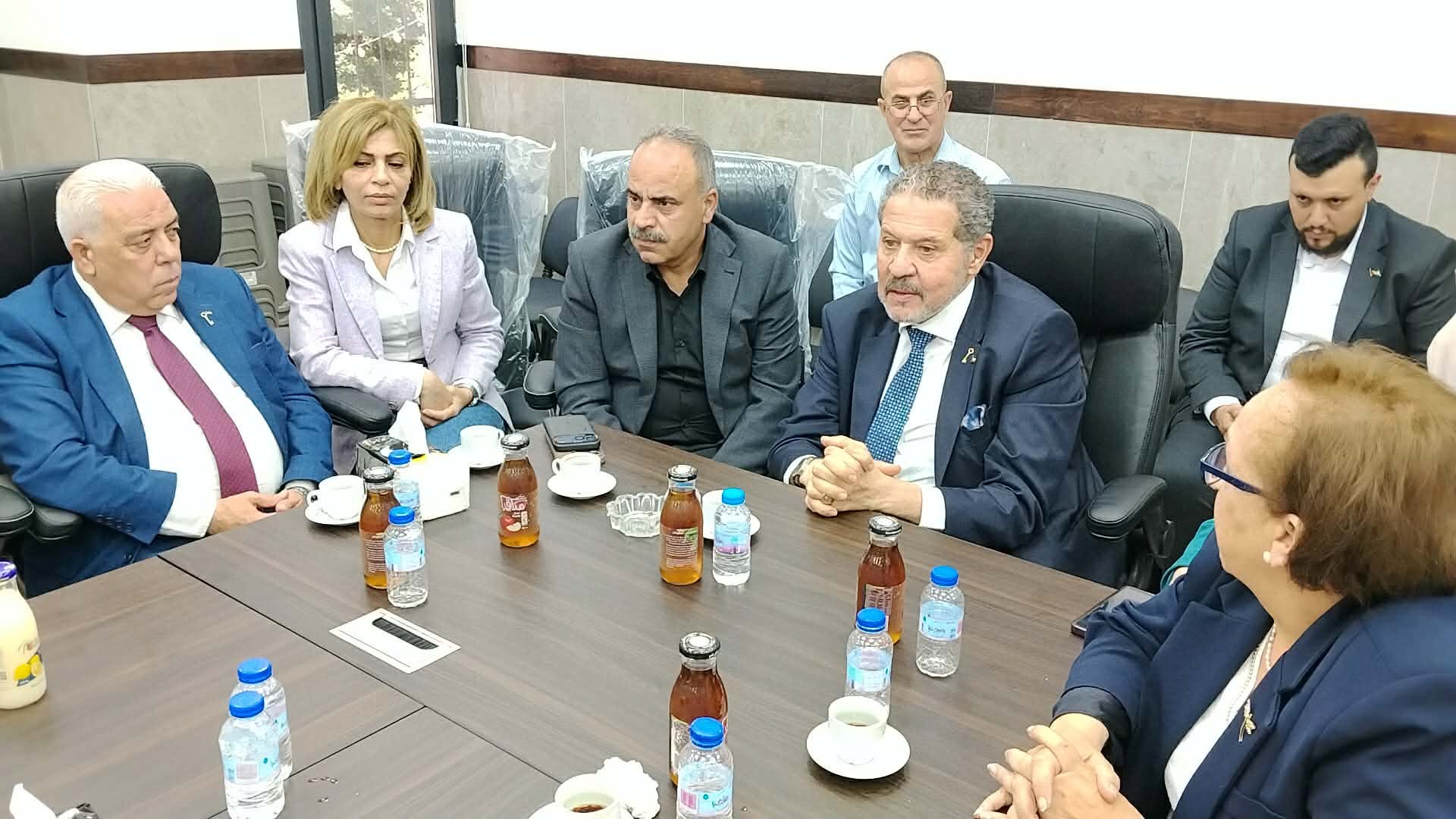 عضو مركزية فتح ياسر عباس يزور اقليم حركة فتح في نابلس
