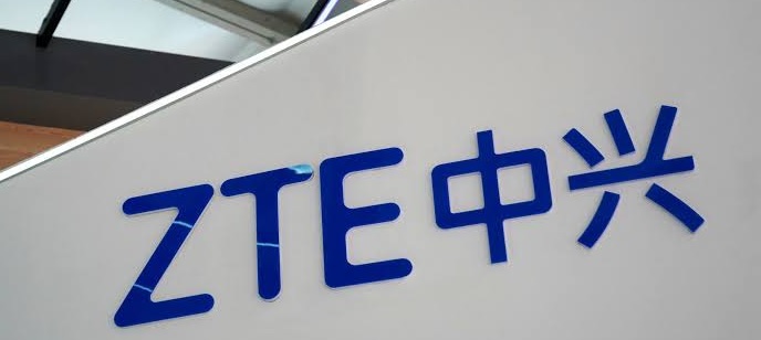 ZTE تتحدى آبل وسامسونغ بهاتف نحيف ومتطور
