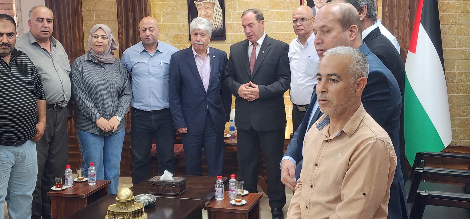 محافظ طولكرم يستقبل وفد قيادي من جبهة النضال الشعبي برئاسة الدكتور أحمد مجدلاني