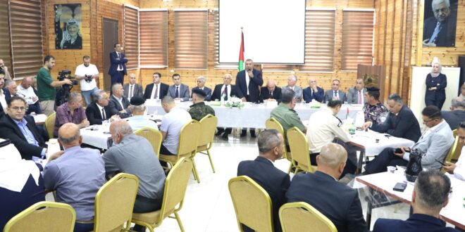 محافظ الخليل يترأس اجتماع المجلس الاستشاري للمحافظة بحضور وفد وزاري لبحث أولويات التنمية والخدمات وابرز الاحتياجات