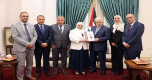 الرئيس محمود عباس يتسلم التقرير السنوي لديوان الرقابة المالية والإدارية لعام 2025