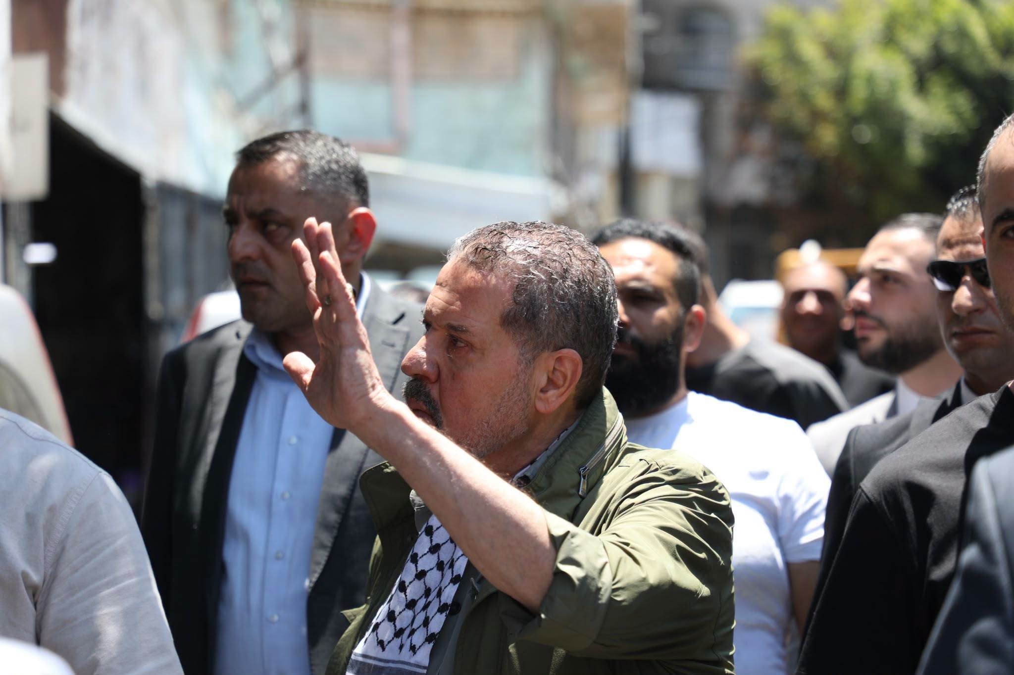 عضو مركزية فتح ياسر عباس يجري جولة ميدانية في رام الله والبيرة ويلتقي الكوادر التنظيمية والمواطنين وممثلي المؤسسات