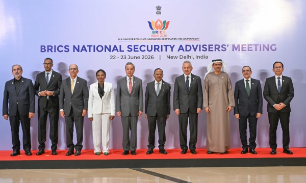 كبير الدبلوماسيين الصينيين: الصين مستعدة للعمل مع أعضاء بريكس للتصدي للتحديات العالمية الملحة