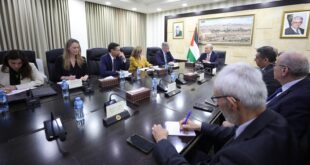 رئيس الوزراء يلتقي وفدًا أوروبيًا رفيع المستوى على هامش اجتماع منصة الاستثمار الأوروبية الفلسطينية
