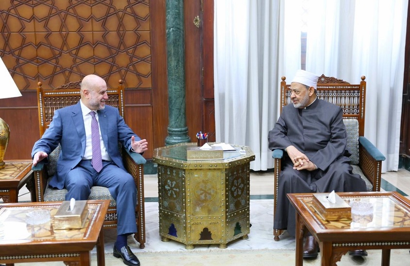 الهباش يطلع شيخ الأزهر على المخاطر المحدقة بالقدس والأقصى نتيجة الاعتداءات الإسرائيلية