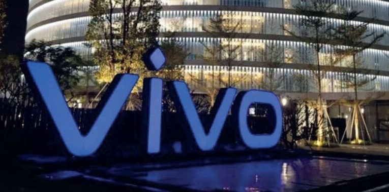 أحدث هاتف قابل للطي من vivo يأتي بشاشتين وكاميرات ممتازة
