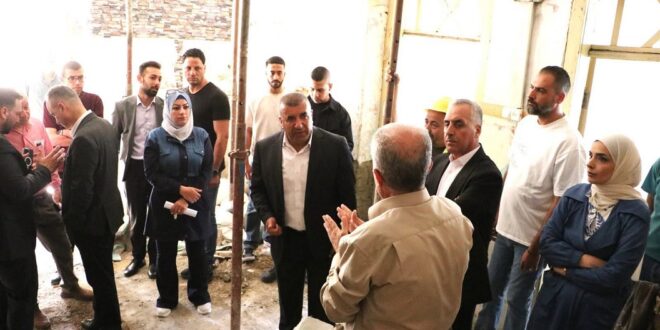 محافظ الخليل خالد دودين : أعمال لجنة الإعمار والترميم في البلدة القديمة تعزز صمود المواطنين وتحسن ظروفهم