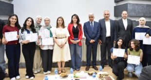 "التعليم العالي" تكرم الطلبة المشاركين في برنامج القيادات الشابة