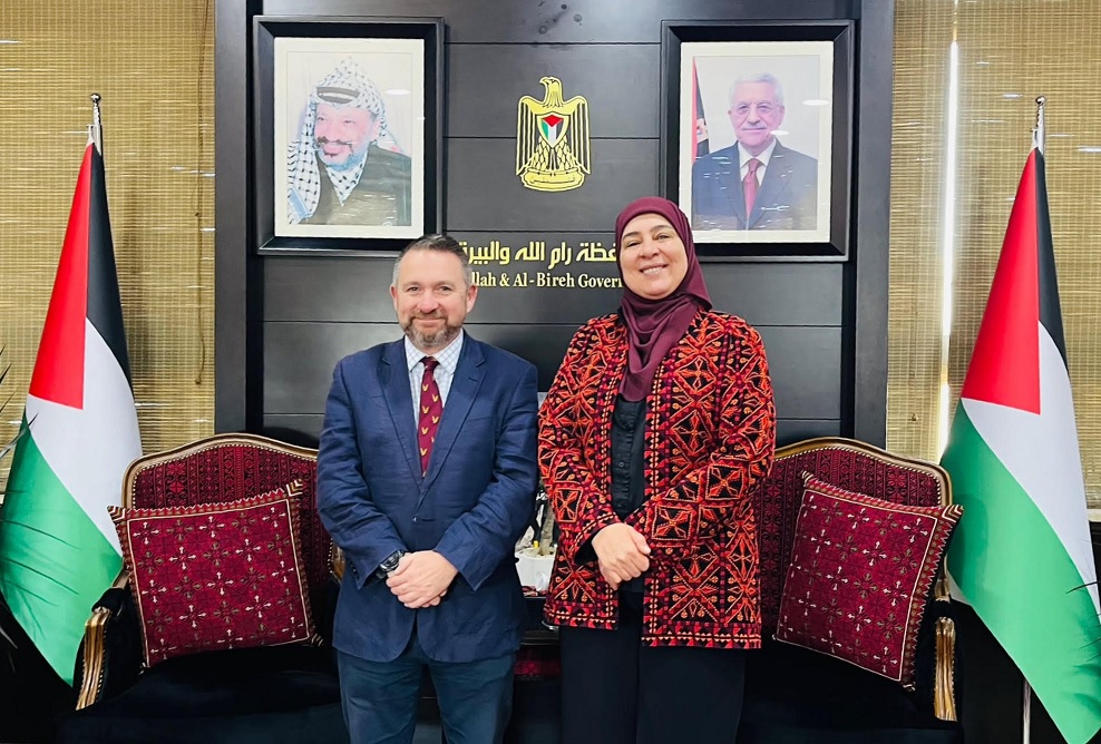 د. ليلى غنام تلتقي مستشار وزير الدفاع البريطاني وتدعو لمواقف عملية لوقف جرائم الاحتلال بحق شعبنا