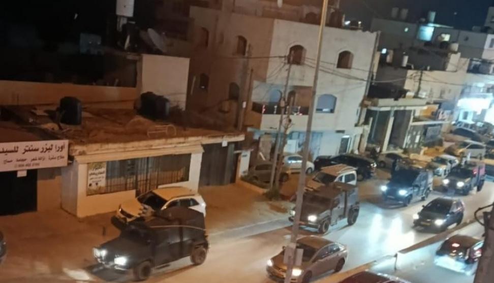 إصابة شابين برصاص الاحتلال واعتقال ثلاثة في مخيم الفوار جنوب الخليل