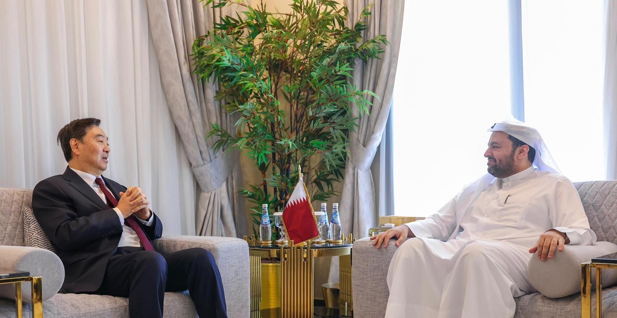 مبعوث الصين لشؤون الشرق الأوسط تشاي جيون يجتمع مع مسؤولين في قطر