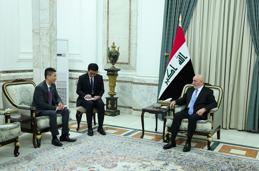 السفير الصيني لدى العراق تسوي وي يلتقي رئيس جمهورية العراق الجديد نزار ئاميدي