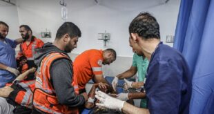 ثلاث إصابات بقصف الاحتلال مركبة شمال خانيونس جنوب قطاع غزة