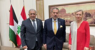 ياسر عباس وسفير فلسطين لدى لبنان محمد الأسعد يستقبلان مديرة شؤون الأونروا