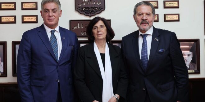 ممثل الرئيس الخاص عضو مركزية فتح ياسر عباس ومحافظ سلطة النقد يؤكدان دعمهما لبلدية نابلس في مواجهة التحديات الاقتصادية والخدمية