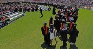 طلاب ينسحبون من حفل تخريج بجامعة ستانفورد احتجاجاً على عقود "غوغل" مع إسرائيل