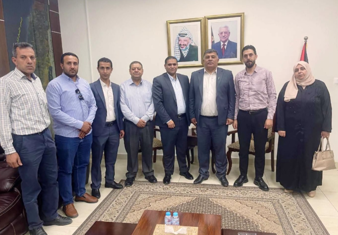 محافظ نابلس غسان دغلس يستقبل وفداً من مجلس قروي جماعين لبحث احتياجات البلدة