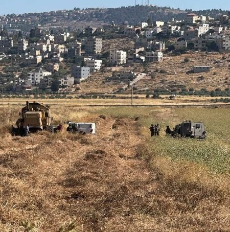 الاحتلال يمنع مزارعين من حصاد القمح في بيت فوريك شرق نابلس