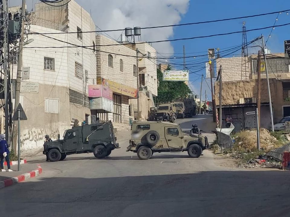 قوات الاحتلال تداهم منزل الشهيد ريان في كفر قليل جنوب نابلس