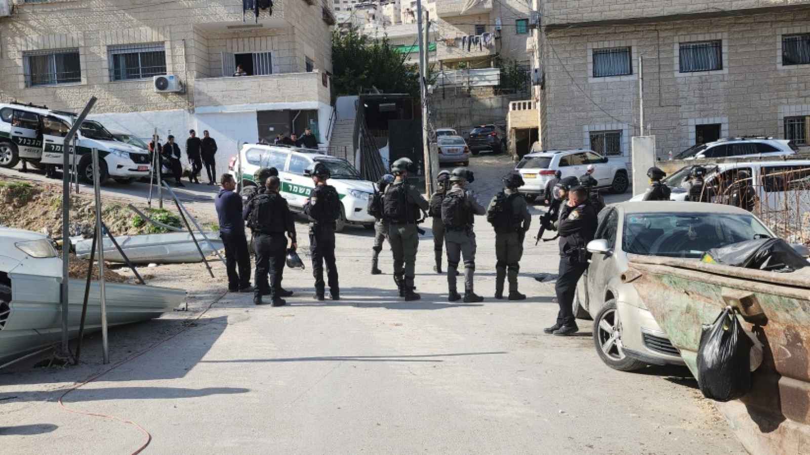 الاحتلال يقتحم الجيب والعيسوية شمال القدس