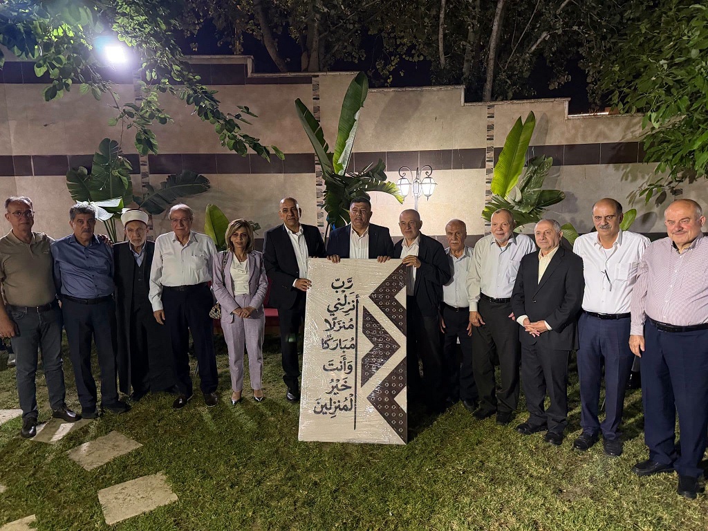 محافظ نابلس غسان دغلس يشارك بتكريم رجل الأعمال ناصر الصوالحي.. ويؤكد "نابلس موحدة والوفاء لأبنائها سر قوتها"