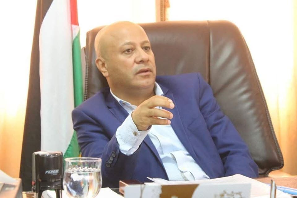 أحمد أبو هولي يدعو الدول المانحة إلى تقديم تمويل إضافي ومستدام "للأونروا"