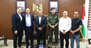محافظ الخليل خالد دودين يستقبل الممثل العام لخدمات الإغاثة الكاثوليكية ويبحثان أوضاع المحافظة