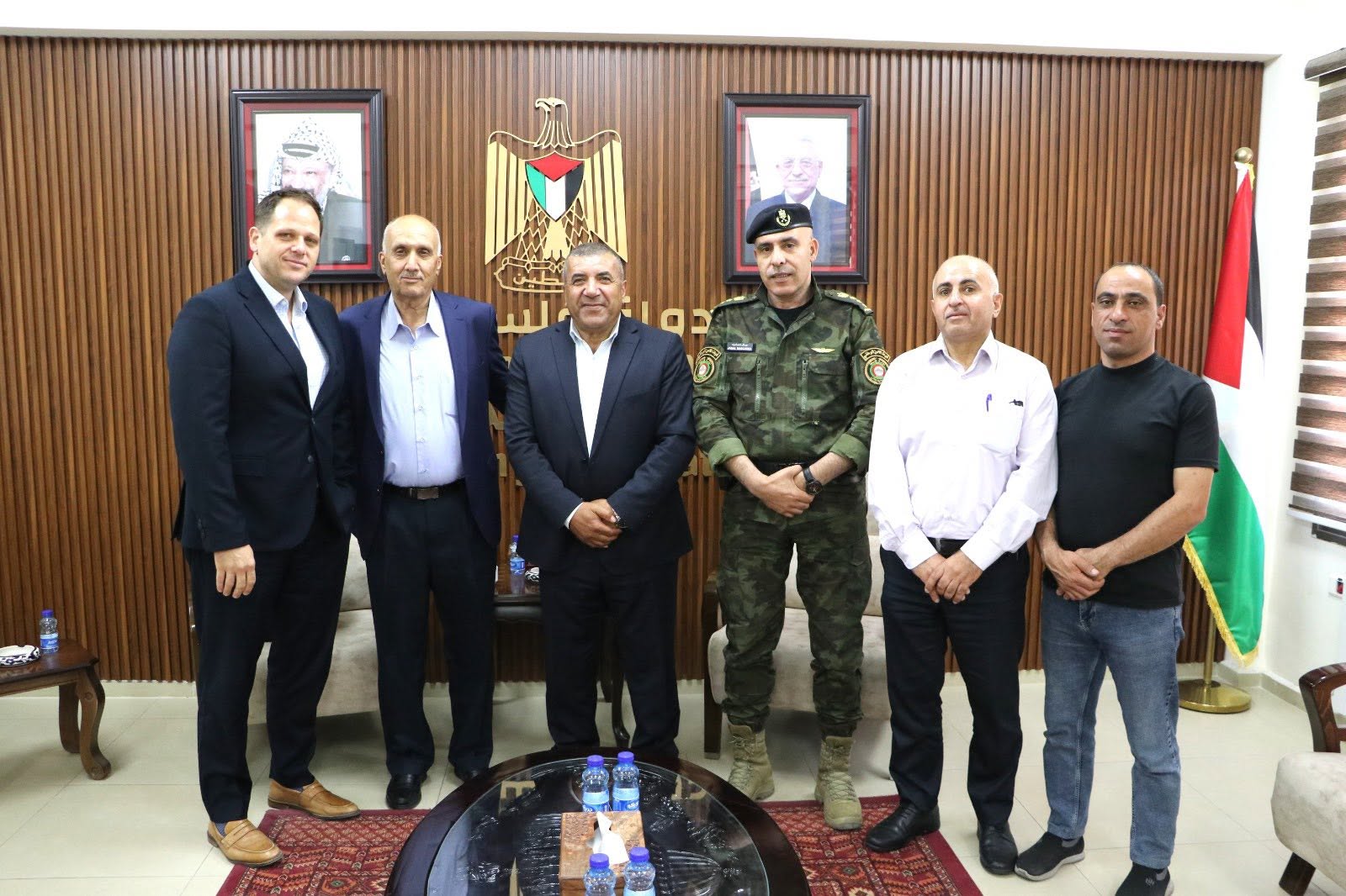 محافظ الخليل خالد دودين يستقبل الممثل العام لخدمات الإغاثة الكاثوليكية ويبحثان أوضاع المحافظة