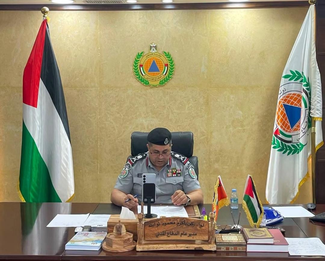 مدير عام الدفاع المدني اللواء أكرم ثوابتة يشارك في اجتماع حول الحماية المدنية وإدارة مخاطر الكوارث