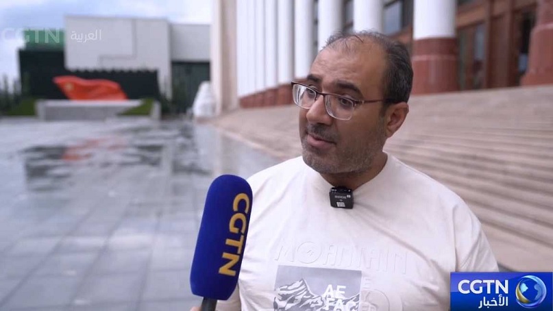 ممثلو الأحزاب العربية يزورون متحف الحزب الشيوعي الصيني للاطلاع على تجربة الصين في مسيرة التنمية