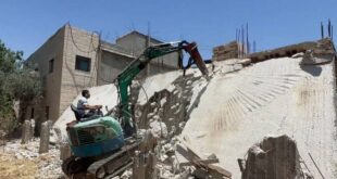 الاحتلال يجبر مقدسيا على هدم منزله في بلدة أم طوبا جنوب القدس