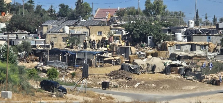 الاحتلال يهدم منزلا في خربة أم الخير بمسافر يطا