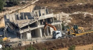 الاحتلال يهدم بناية من 3 طوابق في بلدة عنزا جنوب جنين